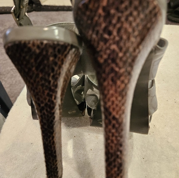 JESSICA SIMPSON HEELS - Picture 4 of 5